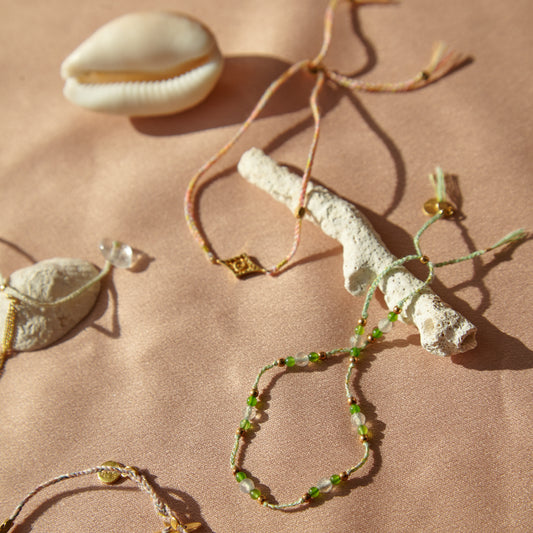 Palm Twinkle Bracelet (Labradorite, Jade)