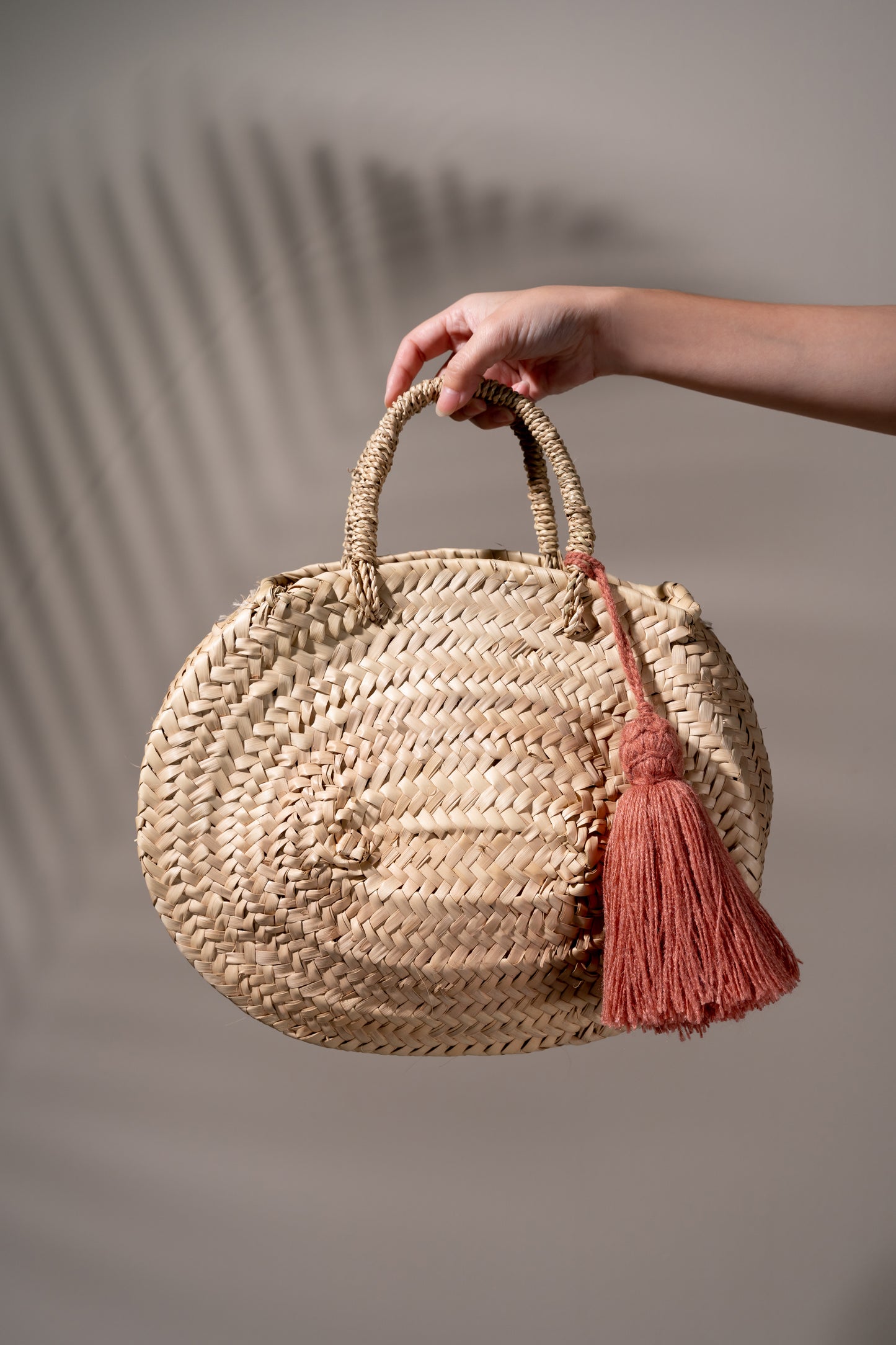 Tabi Tassel Oval Basket Bag - Dusty Pink