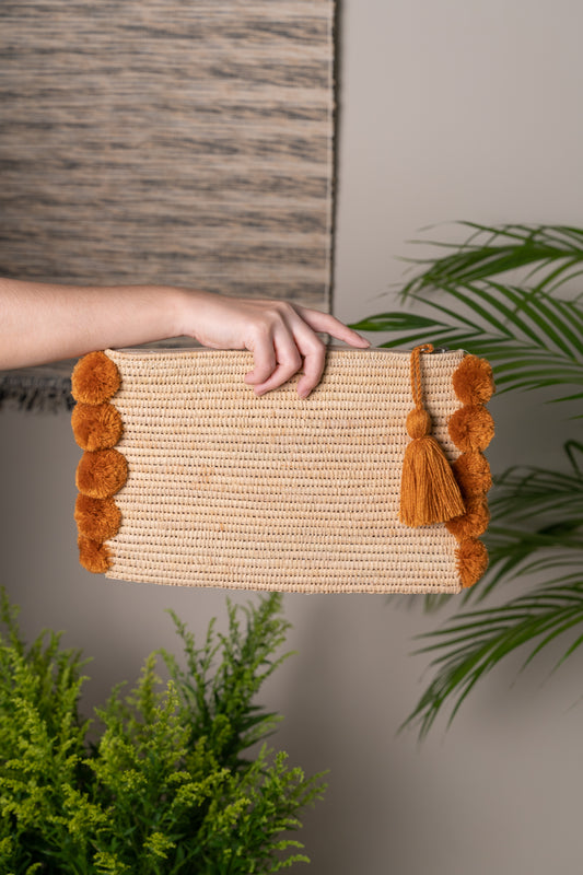 Pom Raffia Pouch - Brown